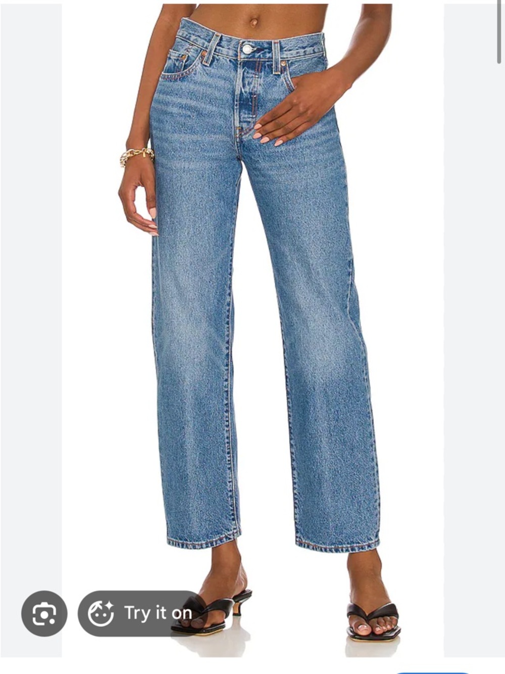Levi’s 501 90s Jeans in medium dark blue. NWT. Size 26. Color drew me in.